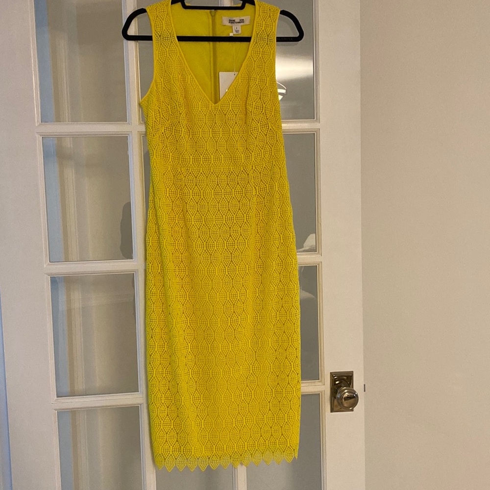 Yellow midi eyelit dress sz 4